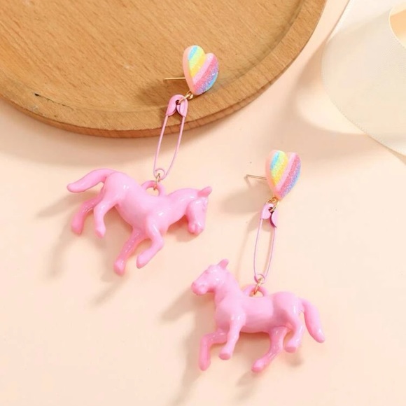 🐎 Awesome Pastel Pink Horse Pony Colorful Heart Tassel Safety Pin Stud Earrings - Picture 4 of 5